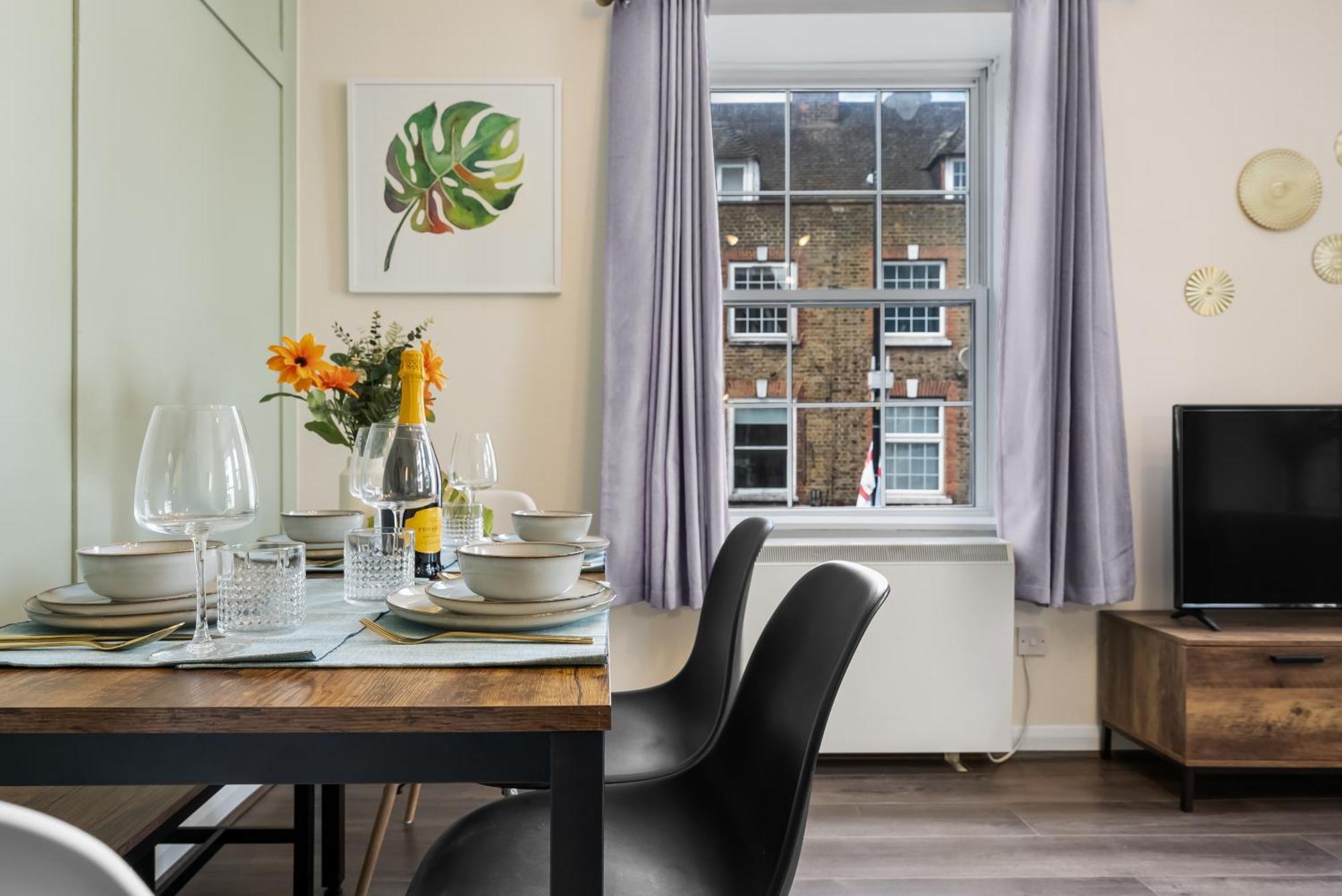 Chic 2 Bedroom Apartment Near Liverpool Street By Gold Stays Лондон Екстер'єр фото