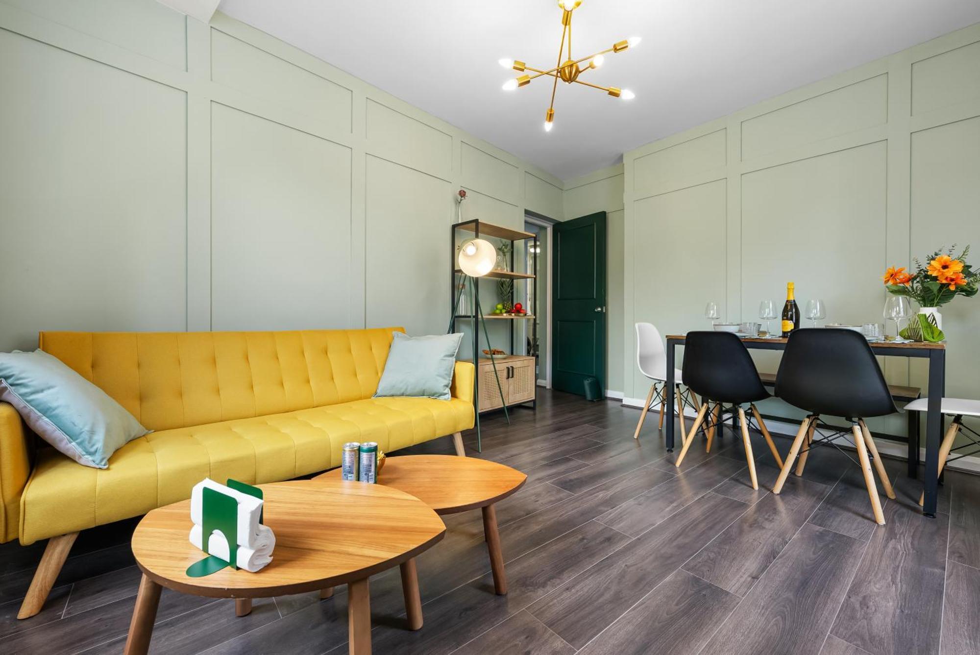 Chic 2 Bedroom Apartment Near Liverpool Street By Gold Stays Лондон Екстер'єр фото